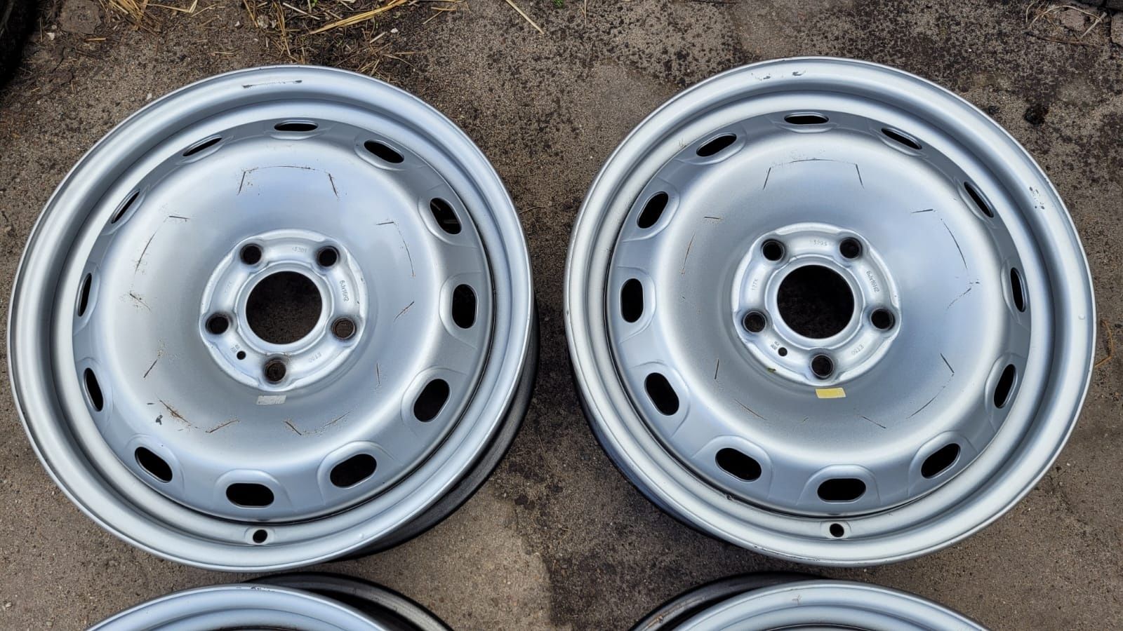 Felgi 16" Renault Trafic Opel Vivaro Nissan 5x114.3 +Gratis