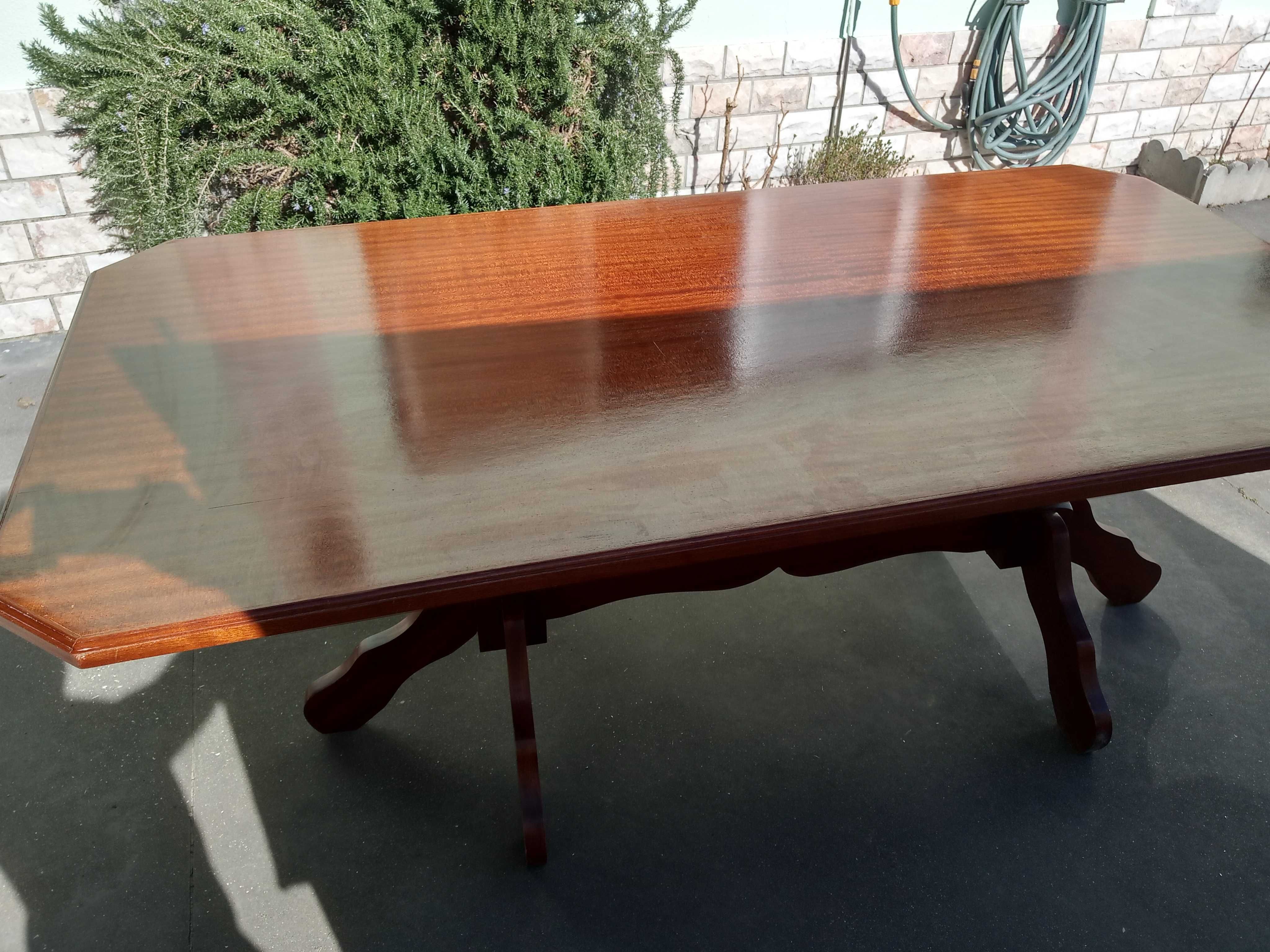 Vendo mesa de madeira