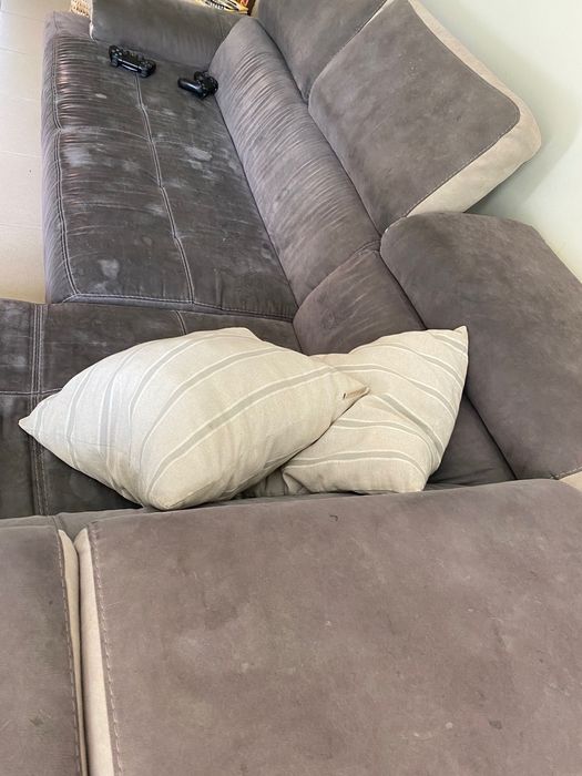 Sofà usado de 5 anos com chaise long