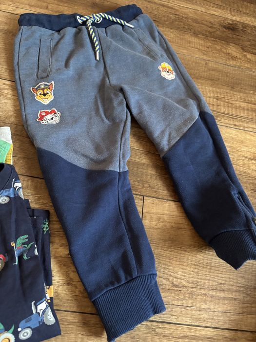 Zestaw 104: spodnie psi patrol, koszulki, bluza hm, c&a, smyk