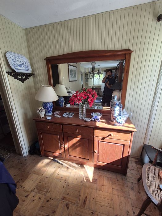 Aparador de sala em madeira