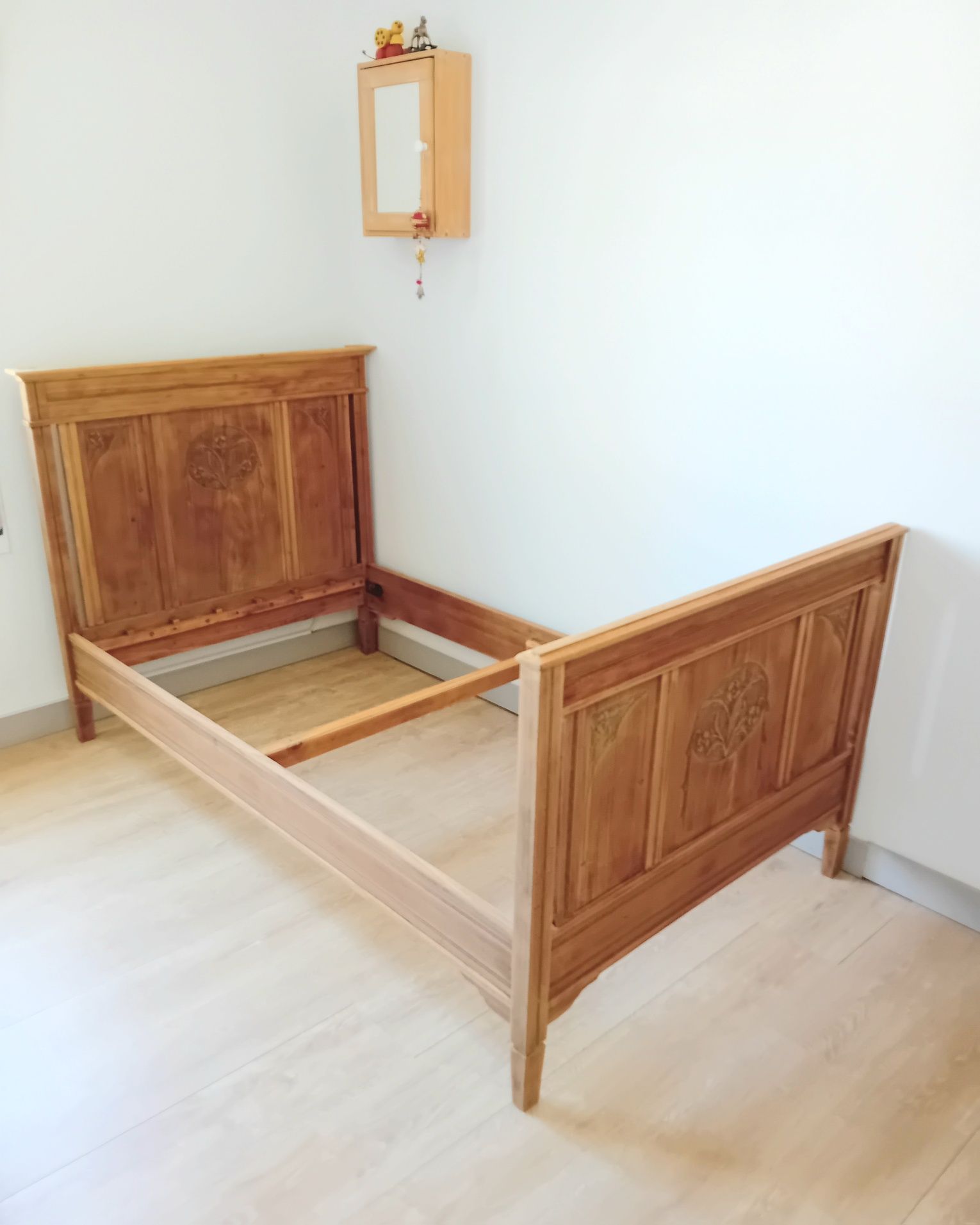 Cama eucalypto solteiro/ bedframe eucalyptus wood