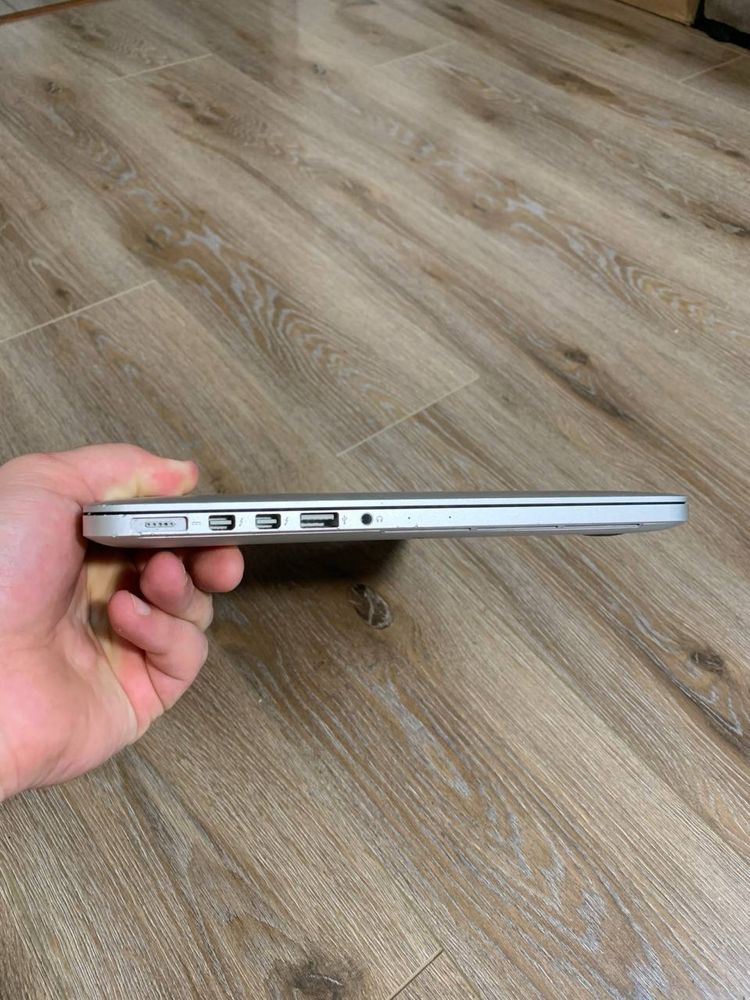 Макбук / MacBook Pro 13 2015 i5 / 8Gb / 256