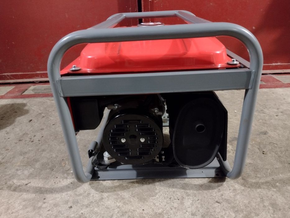 Генератор бензиновий kronwerk 2500