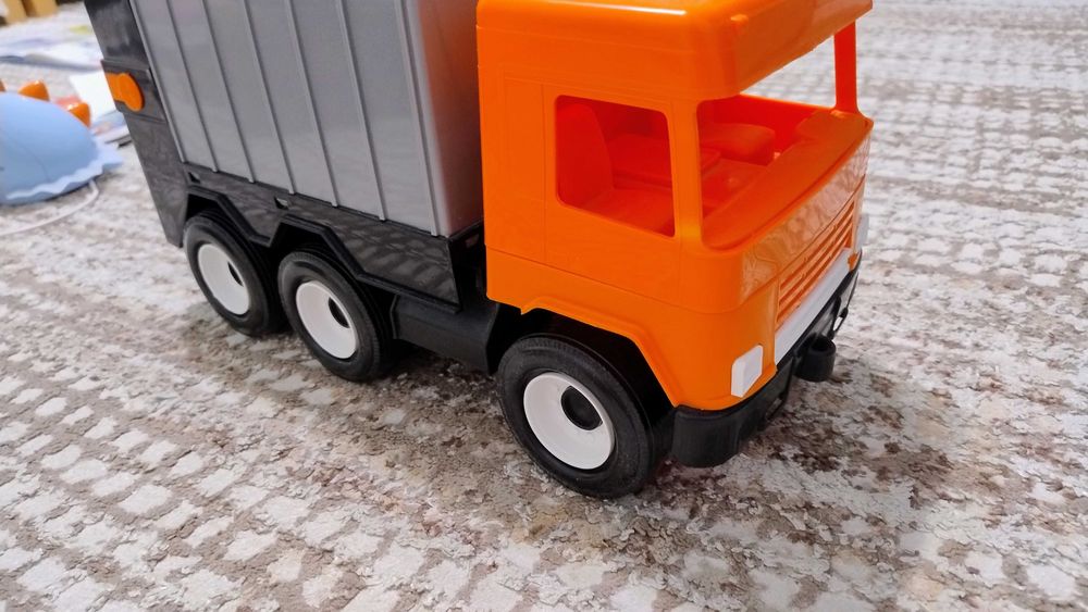 Сміттєвоз машинка