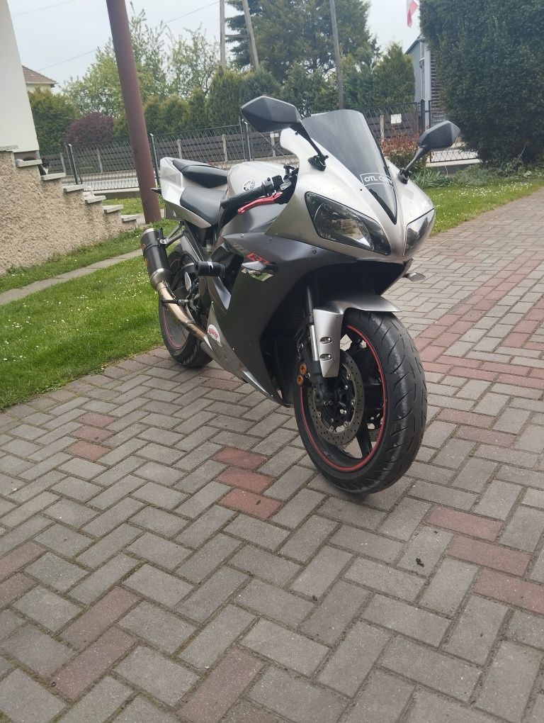 Sprzedam Yamaha R1 RN09