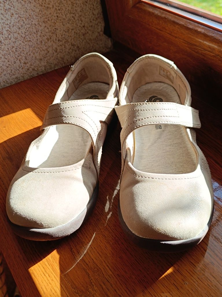Жіночі мокасини Clarks