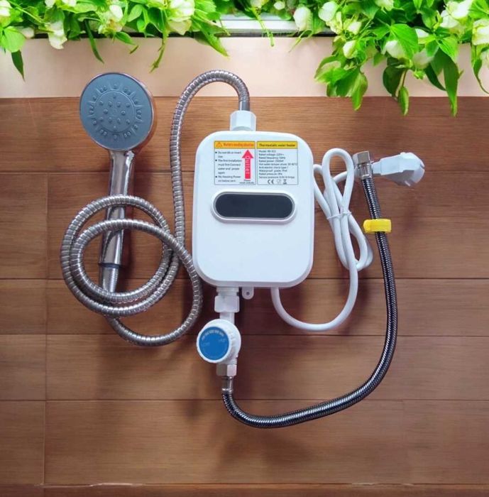 Проточник проточний нагрівач води в ванну кімнату
