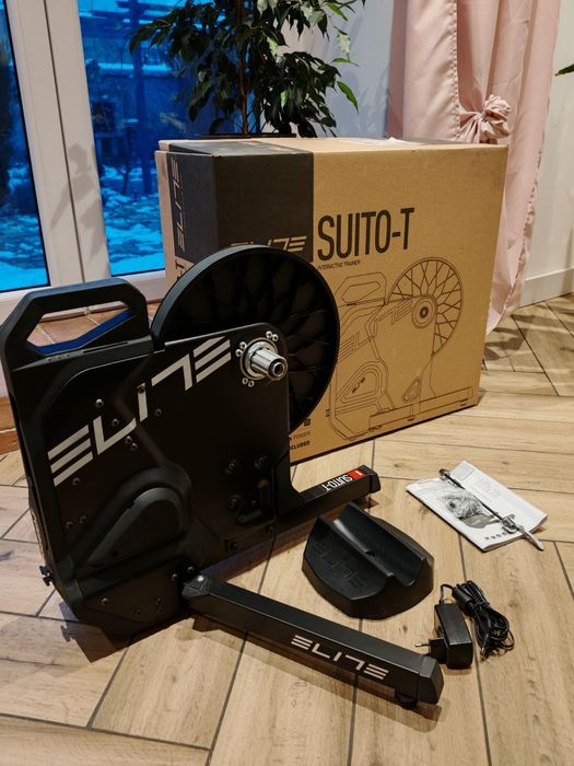 Trenazer rowerowy Elite Suito-T