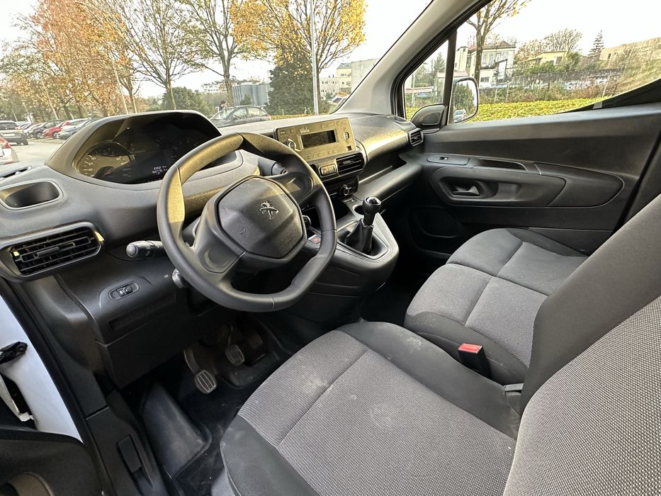 Peugeot Partner 1.6cc – 3 Lugares – IVA Dedutível