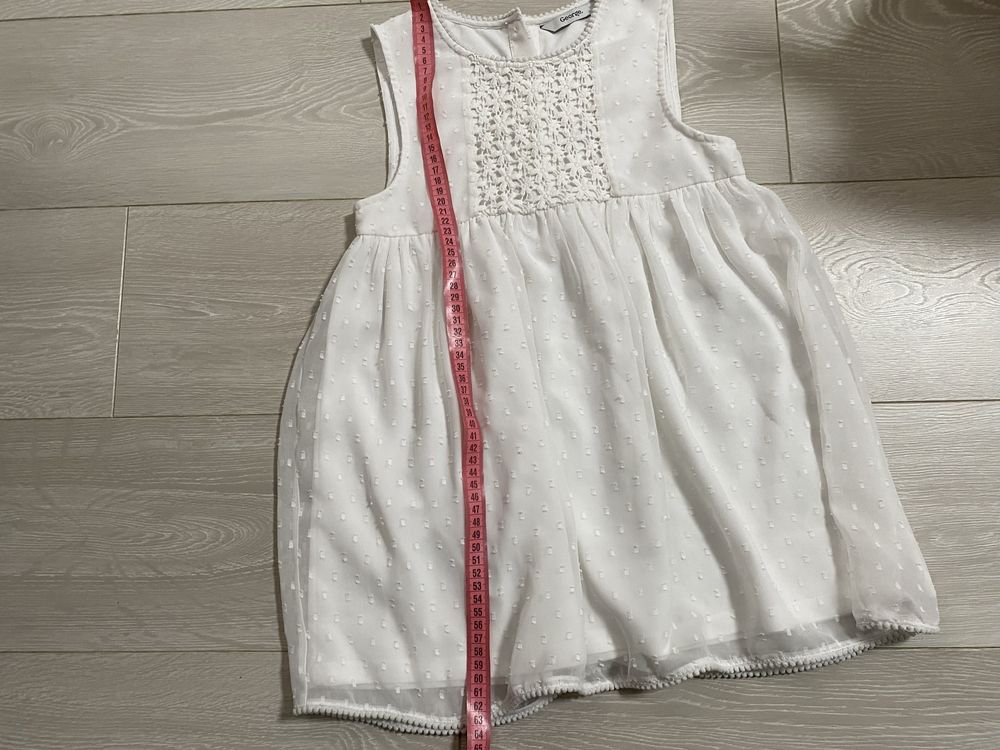 Біла сукня на дівчинку George 122-128 см