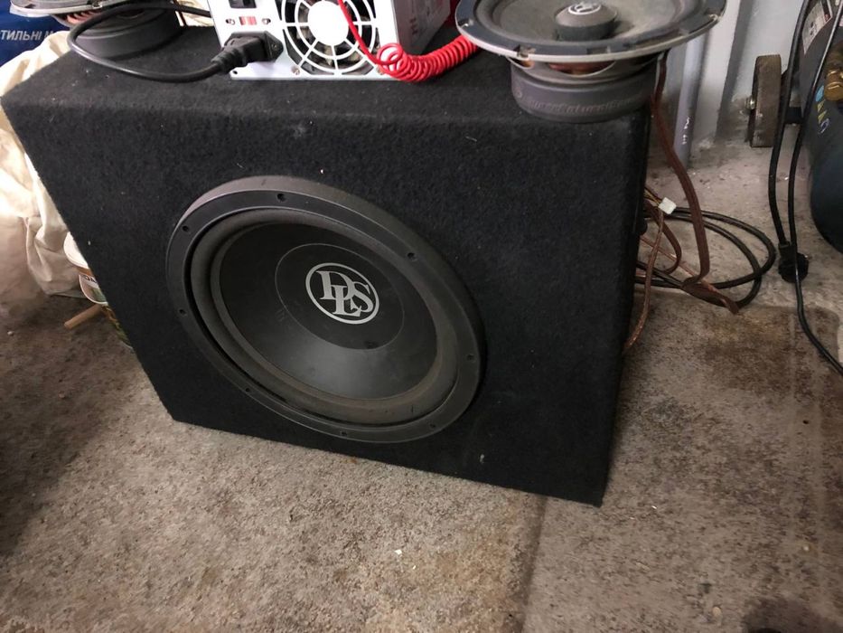 Автомобільний сабвуфер DLS, усилитель звука Spectron SP-A4150