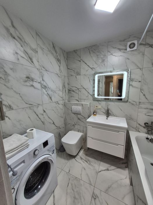 Здається гарна квартира в новому ЖК в центрі