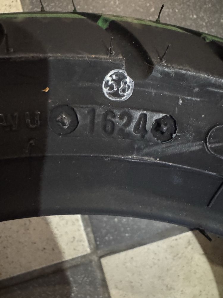 DUNLOP 3.00-10 , 90/90-10, 100/90-10, 90/90-14 , 100/90-14 D307