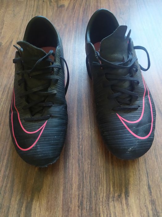 Buty piłkarskie, korki 23,5cm