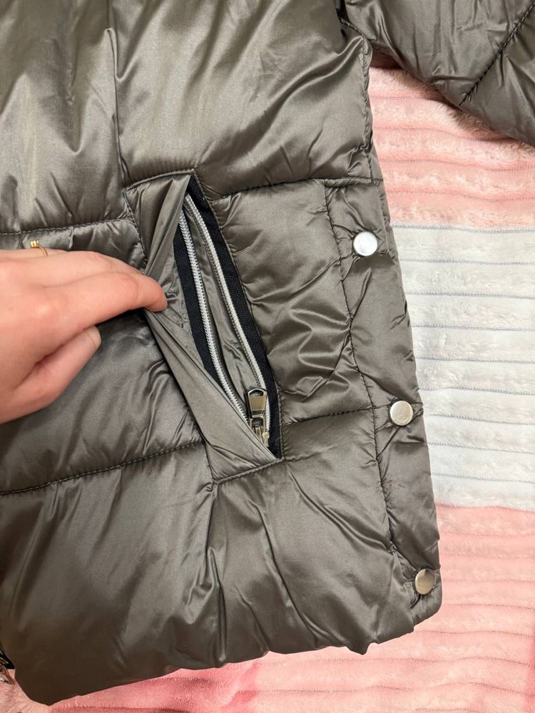 Продам куртку жіночу Mango