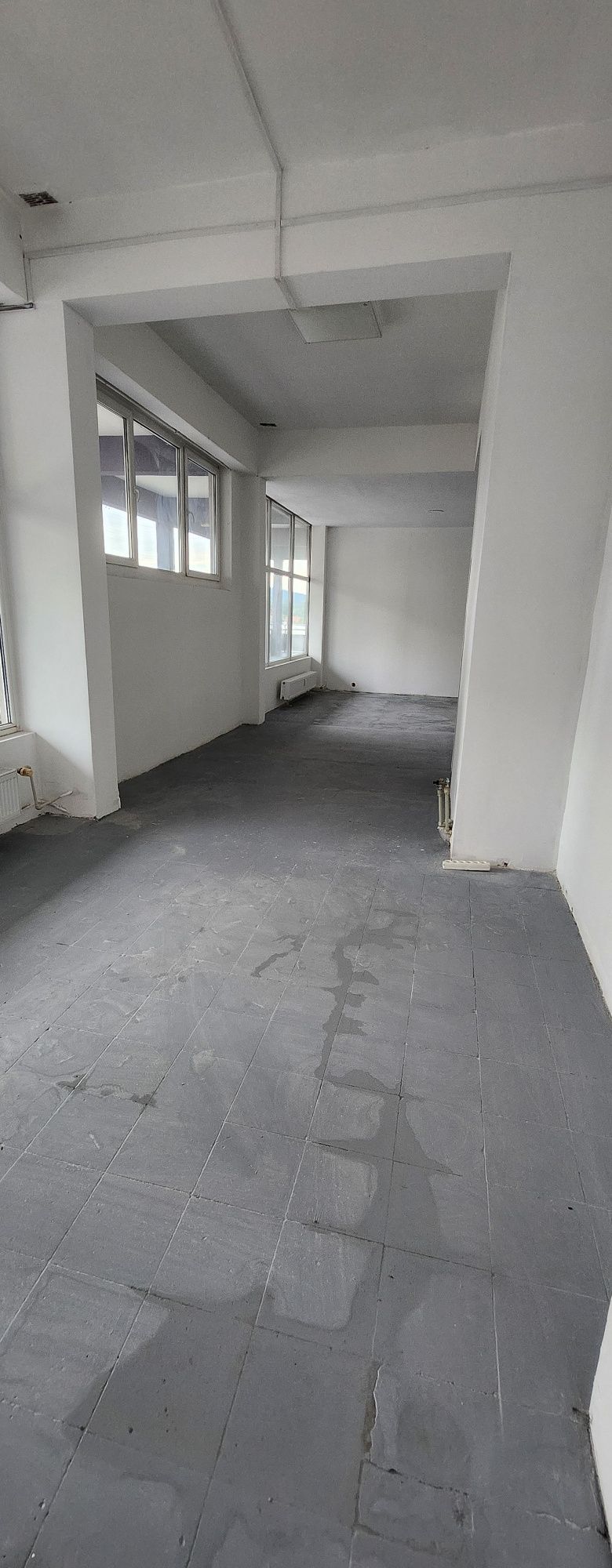 Lokal w centrum Piaskowej, cena brutto