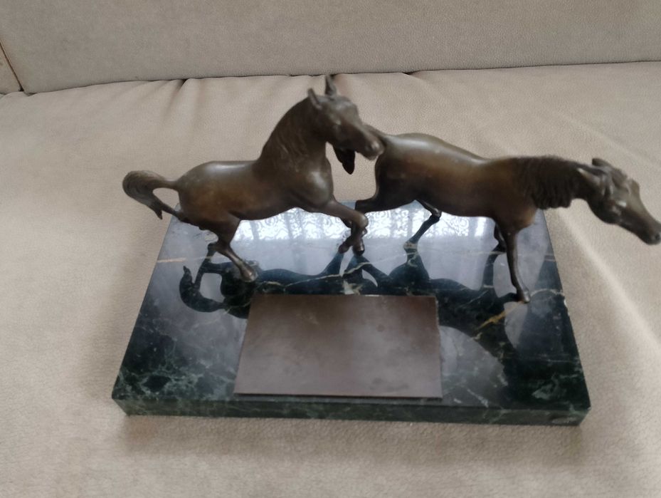 Rzeźba brąz konie