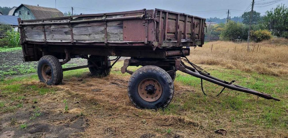 Причіп тракторний 2ПТС-4 з документами. На кругу, 8 шпильок, на ходу.