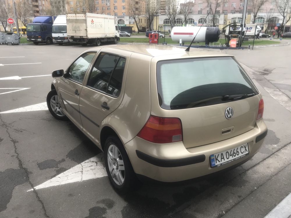 Продам Volkswagen GOLF 4