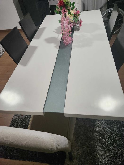 Mesa de Jantar + 6 cadeiras ( usado, em bom estado)