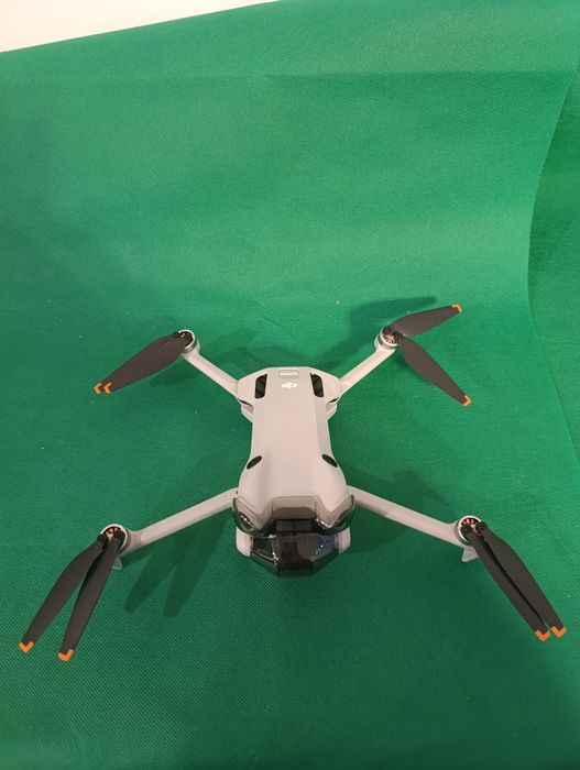 Mini Drone DJI Mini 4 Pro + DJI RC2 (3 anos garantia)