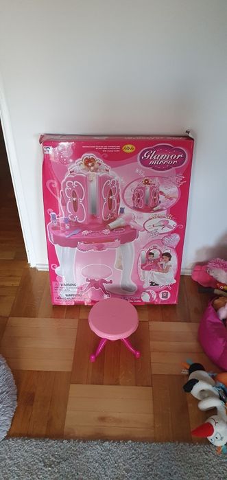 Toaletka dla dziewczynki