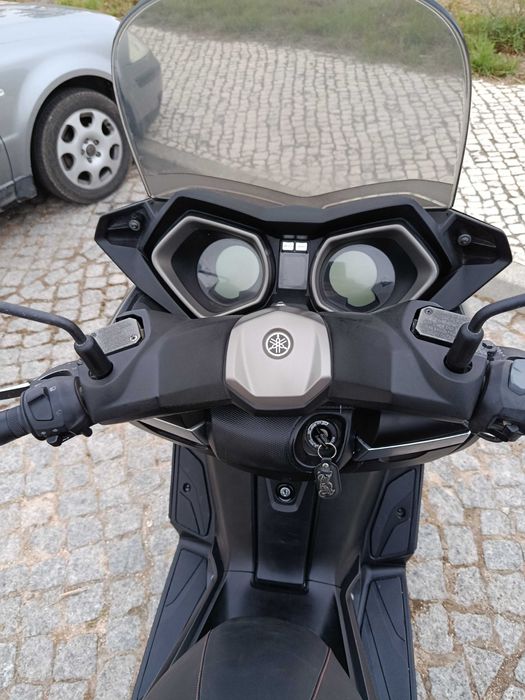 Yamaha x-max 250