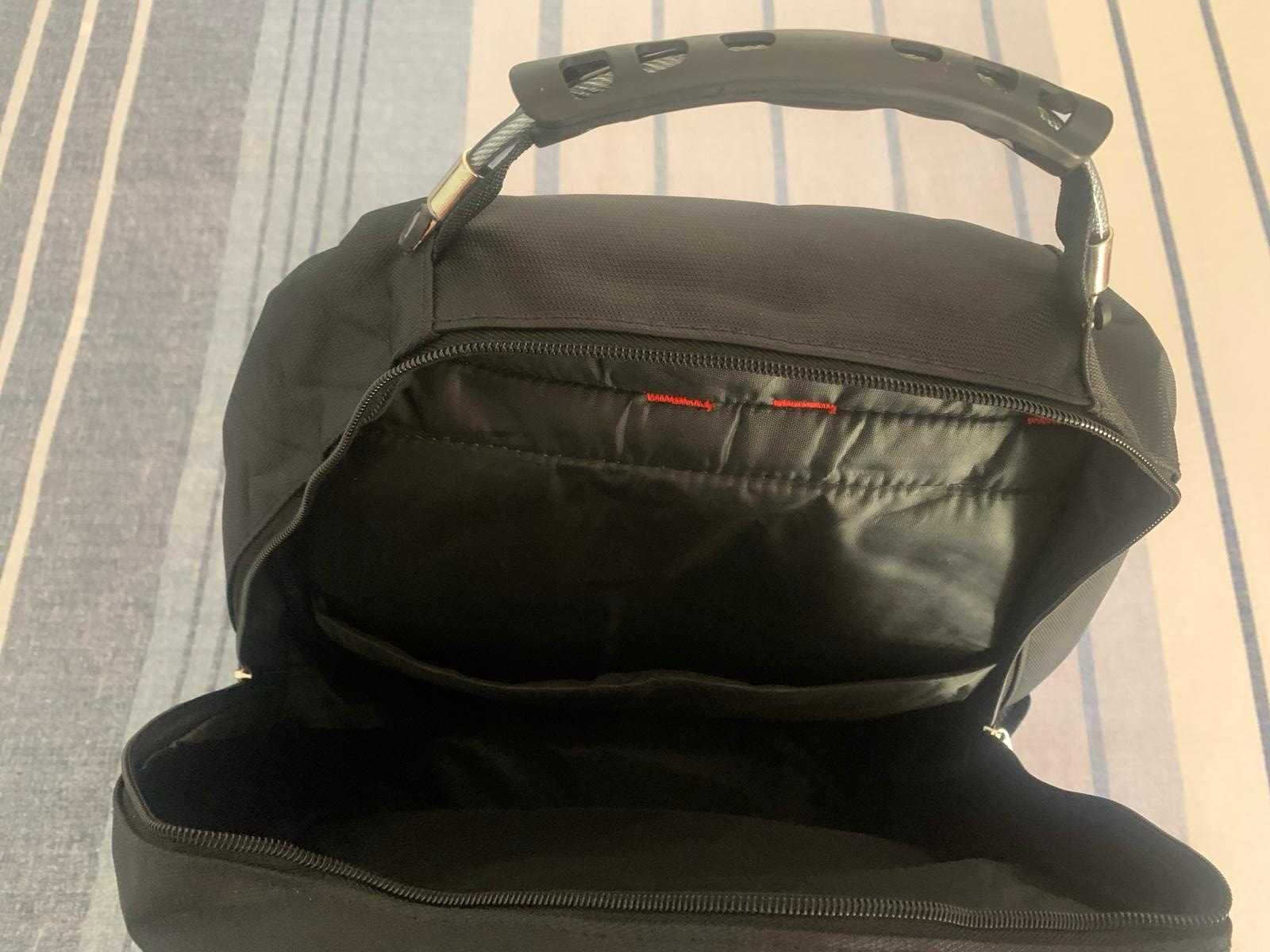 Mochila impermeável com vários compartimentos - baixa de preço