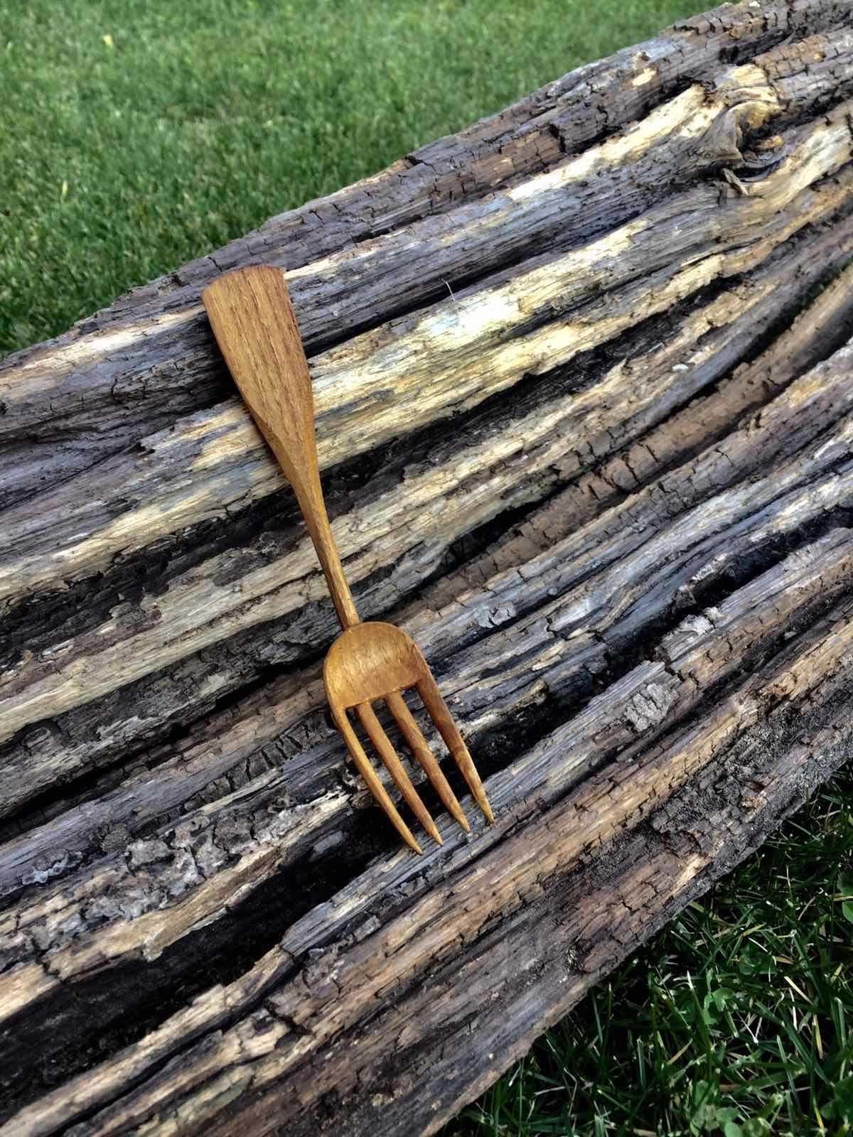Вилка деревянная из шелковицы ручной работы для еды