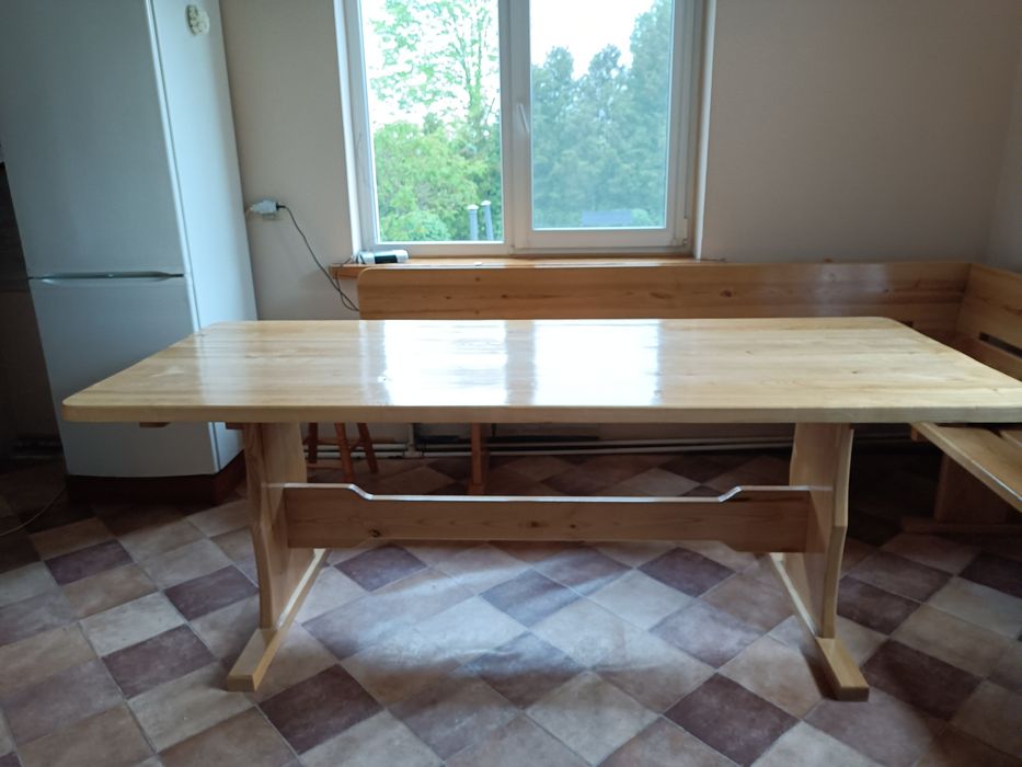 Stół jesionowy .