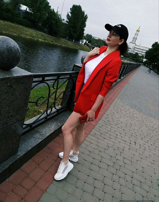 Пиджак красный женский