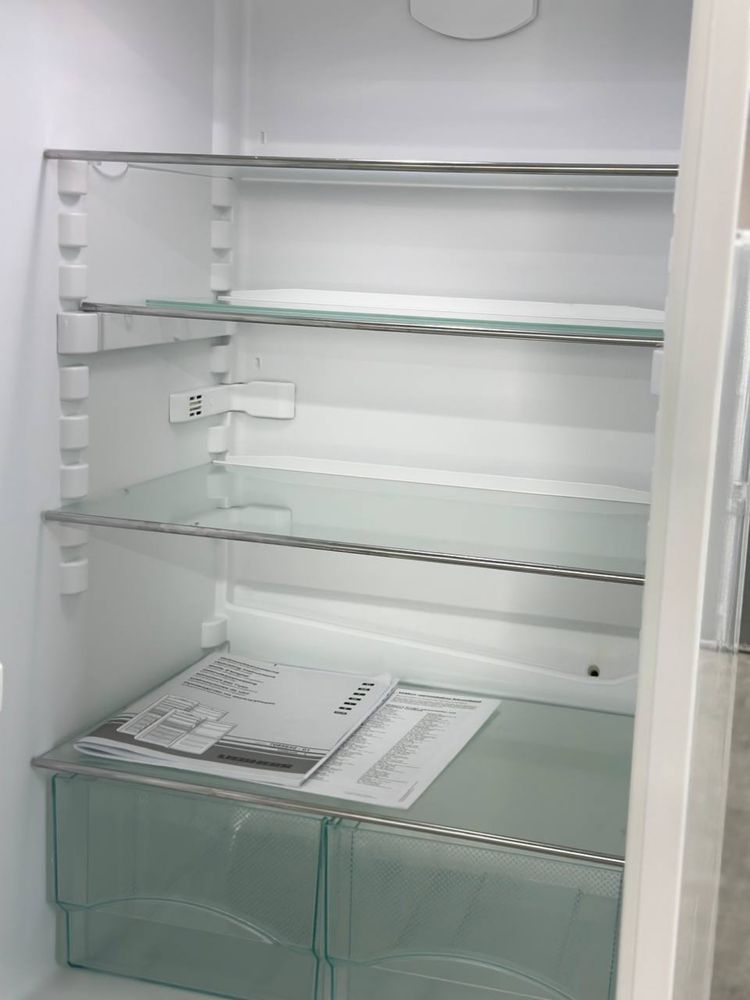 Холодильник Liebherr 2 метра