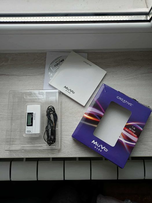 Odtwarzacz MP3 Creative MuVo V100 o pojemności 1GB