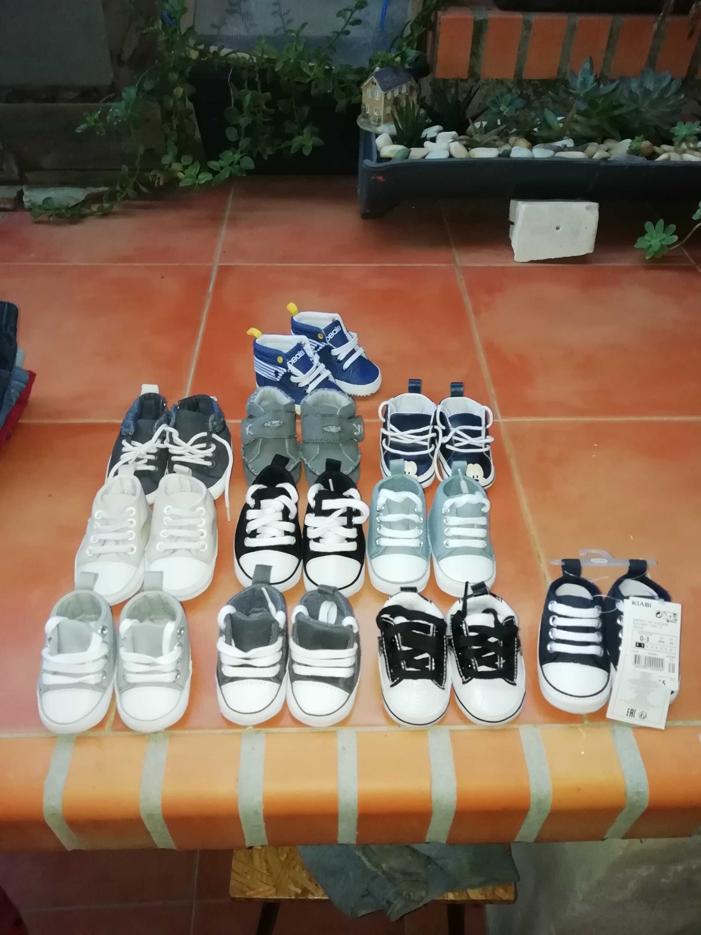 10 pares Sapatinhos de bebé