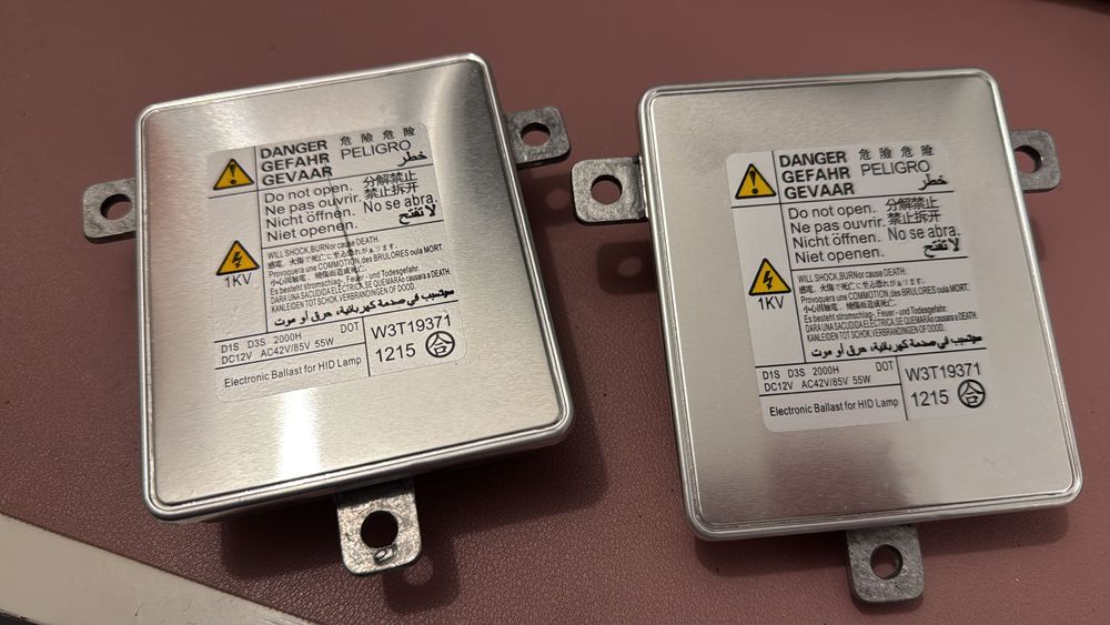 Par de Centralina de Luzes Balastro
AUDI