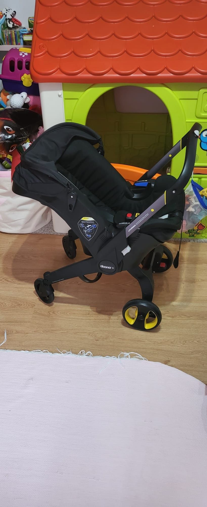 Doona + Nitro Black (Não contém Base Isofix)