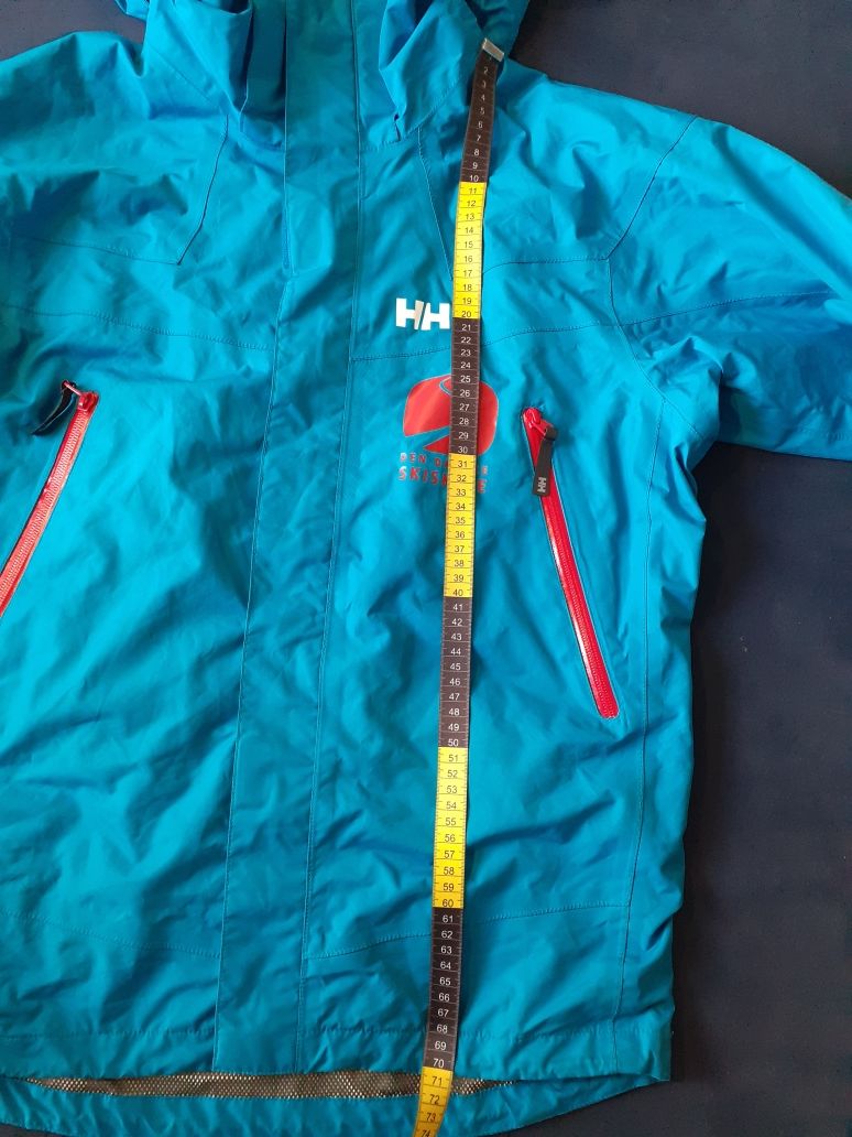 Kurtka Helly Hansen.