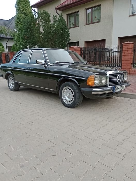 Mercedes-Benz W123 2.4d