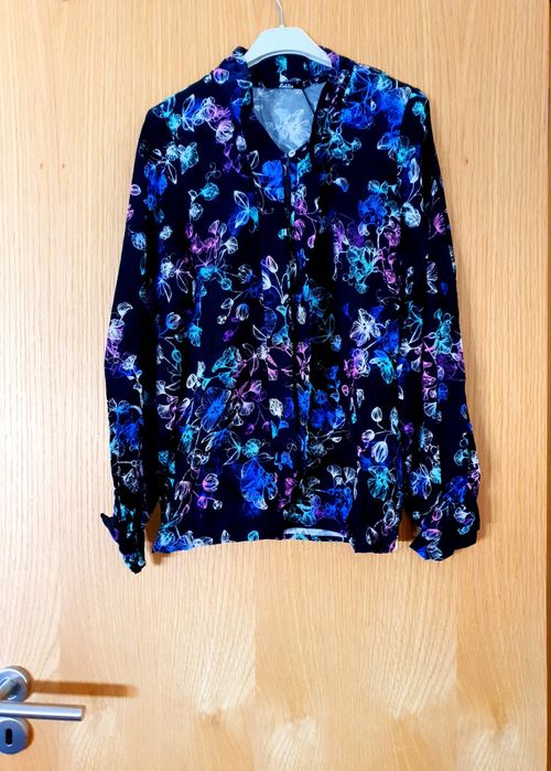 Peças de roupa, novas. Com etiqueta.