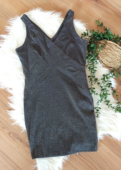 mała czarna srebrna mini dopasowana bandażowa sukienka 44 46 zcekinami