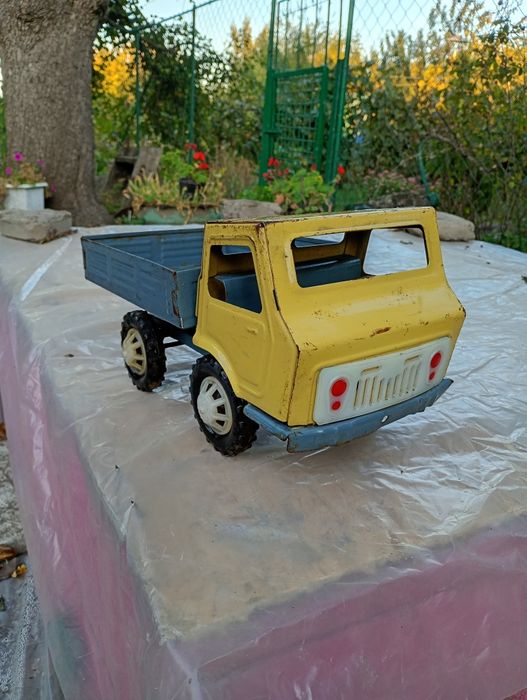 Машинка совецкая 500 грн