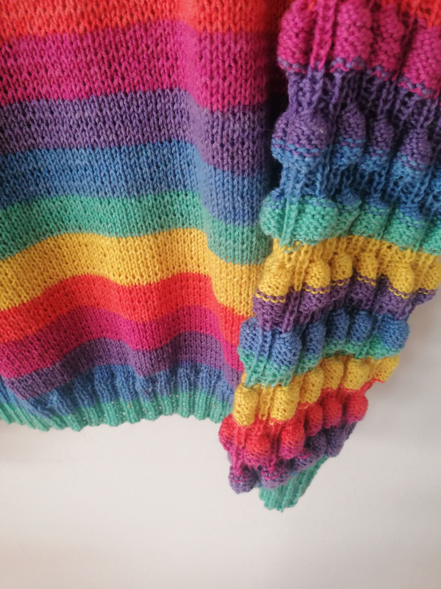 Kolorowy sweter ręcznie robiony na drutach S Handmade bąble