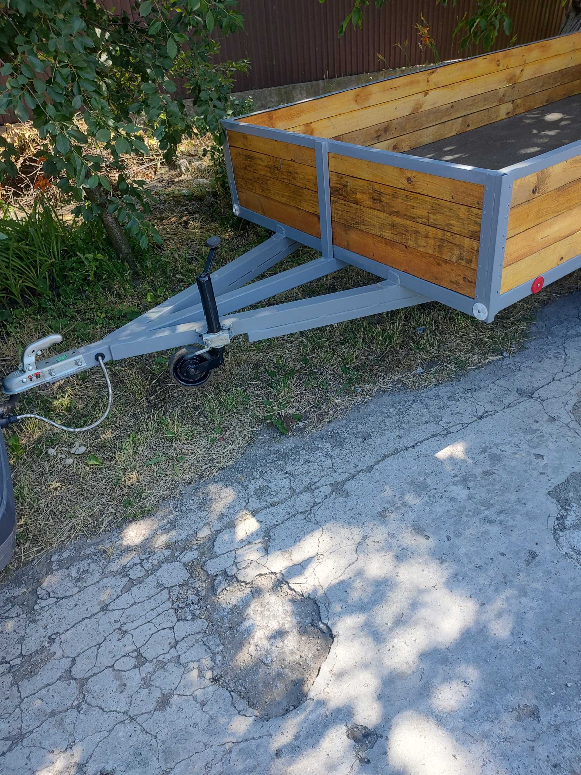 Продам прицеп 3300*1600