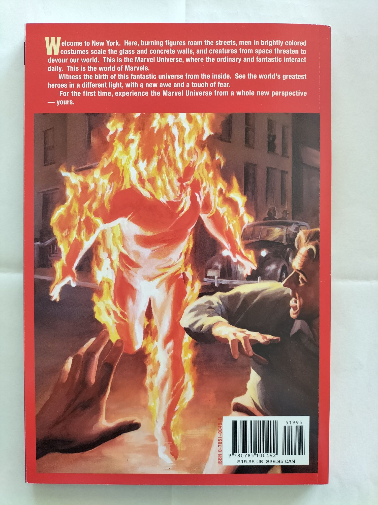 Livro Marvels de Alex Ross e Kurt Busiek