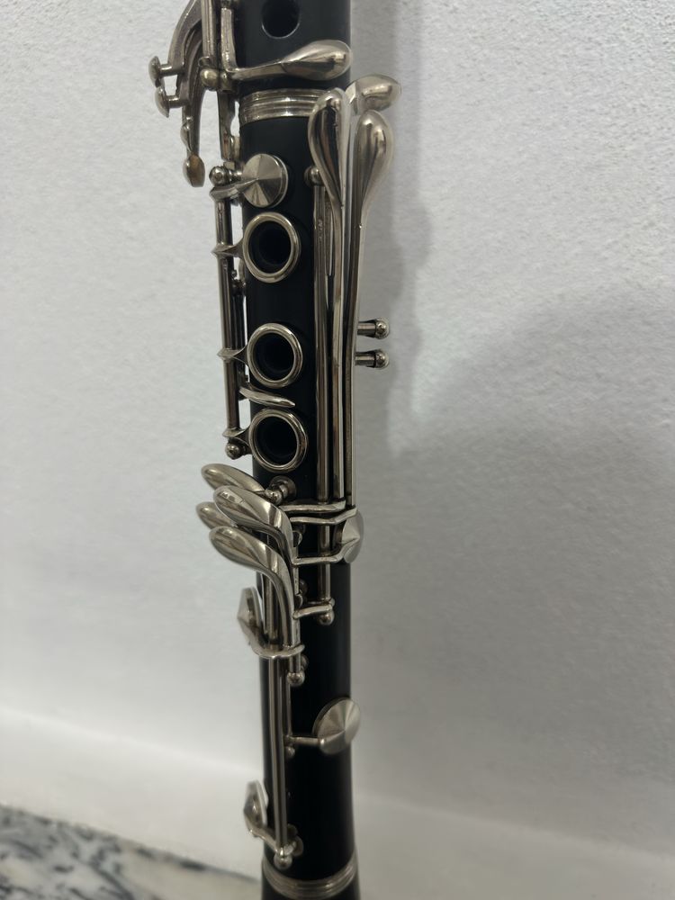 Clarinete couesnon restaurado e com mala
