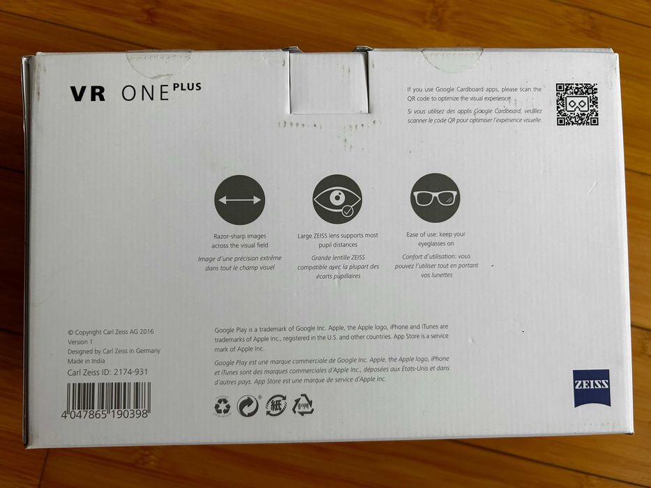 ZEISS VR ONE Plus - okulary do wirtualnej rzeczywistości, NOWE