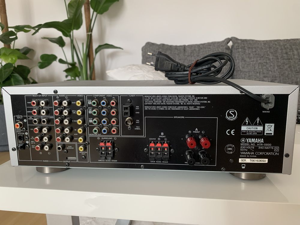 Amplituner Wzmacniacz Yamaha HTR-5930