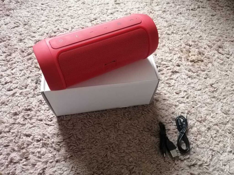 колонка JBL червона