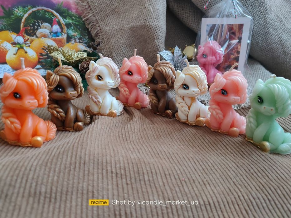 Свічка конячка, кінь . Новий рік. Різдво. Свечи. Восковые. Шишки гном,